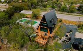 Pedernales a Frame